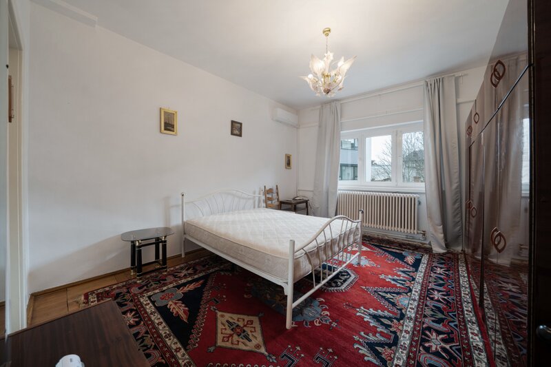 Pache Protopopescu, etaj 1, vila 120 mp utili, 80 mp spatii comune, PRO TV,