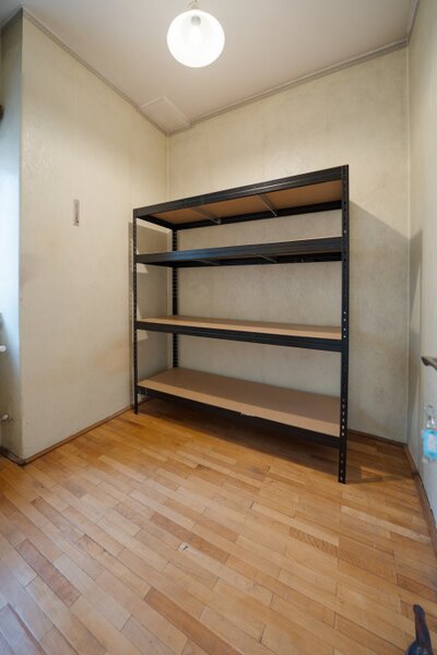 Pache Protopopescu, etaj 1, vila 120 mp utili, 80 mp spatii comune, PRO TV,