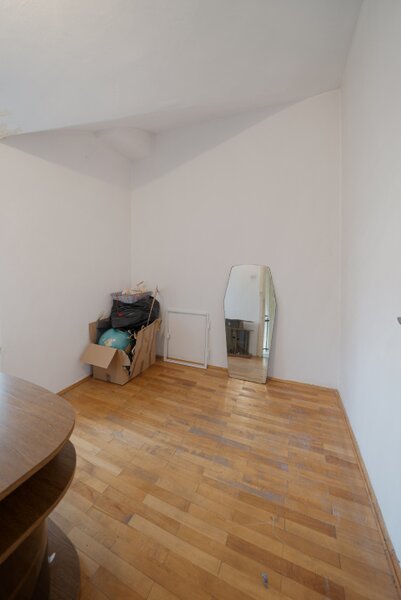 Pache Protopopescu, etaj 1, vila 120 mp utili, 80 mp spatii comune, PRO TV,